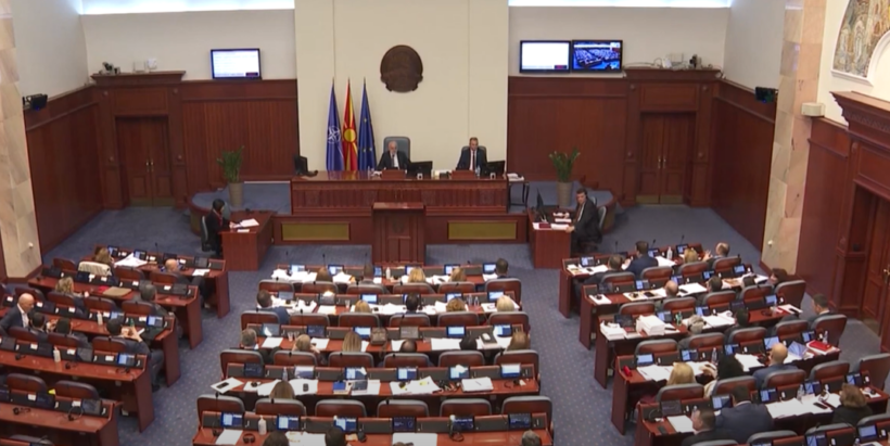 (VIDEO) Kuvend, vazhdon debati mes pushtetit dhe opozitës për ligjet e korridoreve