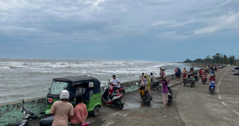 Cikloni Moka kërcënon Azinë, një milion njerëz në rrezik