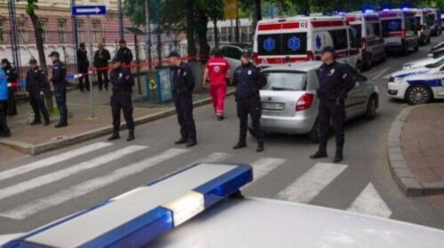 Nëna dhe motra e vrasësit në shkollën në Beograd kapen nga policia në kufi për Maqedoni