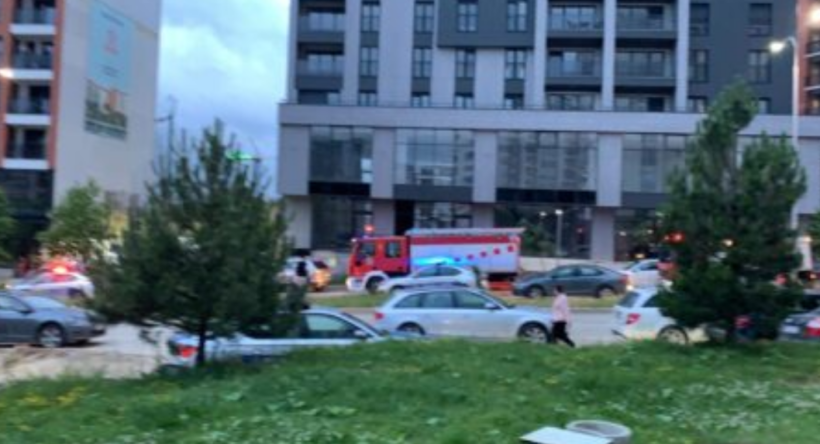 Mediat në Kosovë: Personi i vrarë në Prishtinë ishte i dyshuar për vrasjen e dyfishtë afër Kalasë në Shkup