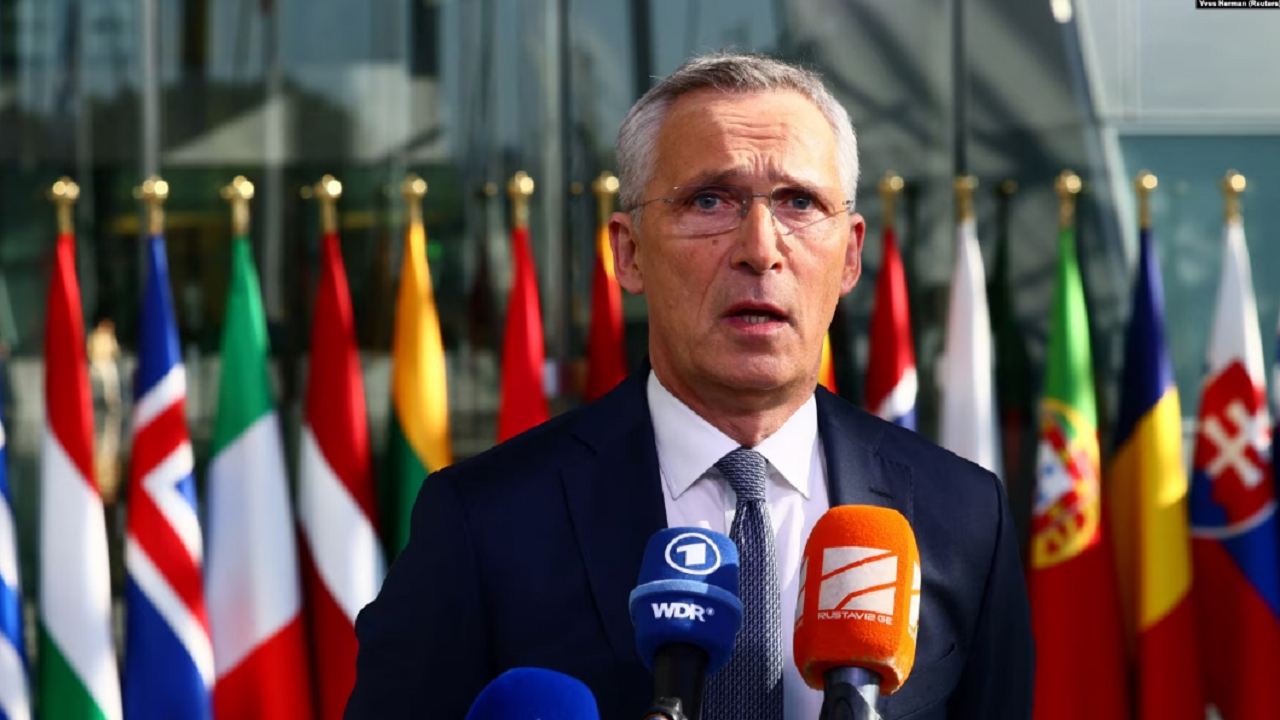 Stoltenberg: Nuk ka ftesë për Ukrainën për anëtarësim në NATO