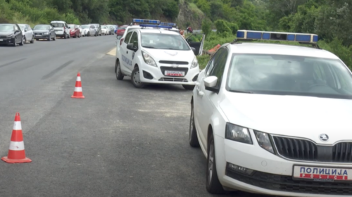 (VIDEO) Eksperti i sigurisë: Rrugët e pasigurta dhe shoferët e pakujdesshëm shkaktojnë aksidente