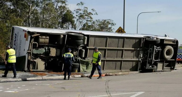 Aksidentohet autobusi me dasmorë, 10 të vdekur dhe 25 të plagosur