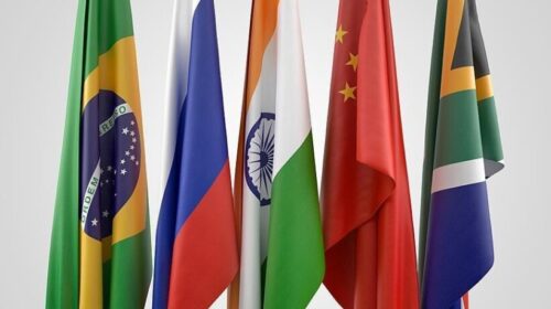 Rusia kundërshton praninë e presidentit francez në samitin e BRICS-it