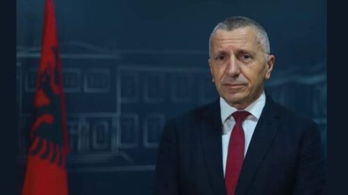 Kamberi: Ndaj tre policëve të Kosovës dyshohet se u ushtrua dhunë