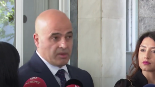 (VIDEO) Kryeministri paralajmëroi se forcat vendase dhe të huaja po përpiqen të ndalojnë përparimin drejt BE-së