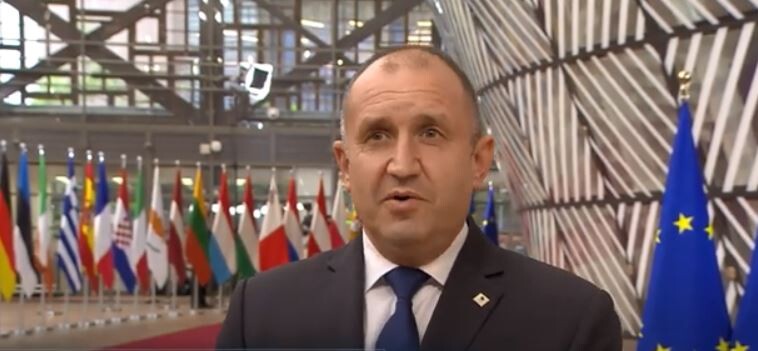 (VIDEO) Кreu i shtetit bullgar: Мos i prekni dokumentet zyrtare të BE-së!