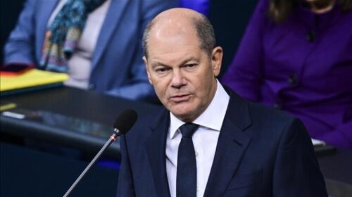 Scholz i bën thirrje Putinit të tërheqë trupat nga Ukraina