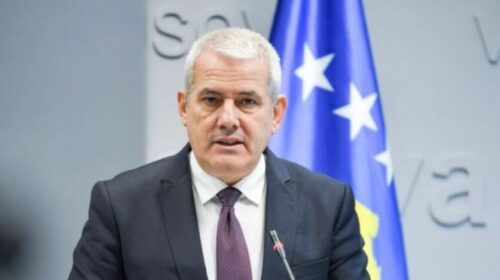 Ministri i Brendshëm i Kosovës: Policët kthehen sot në vend, konfirmimi i aktakuzës ndaj tyre lojë e Serbisë