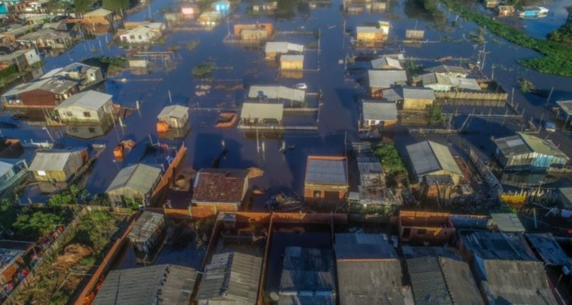 Brazili goditet nga një stuhi e fortë, humbin jetën 13 persona