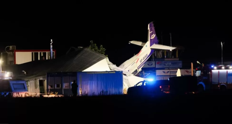 Përplaset një avion në Poloni, vdesin 5 persona dhe plagosen 8 të tjerë