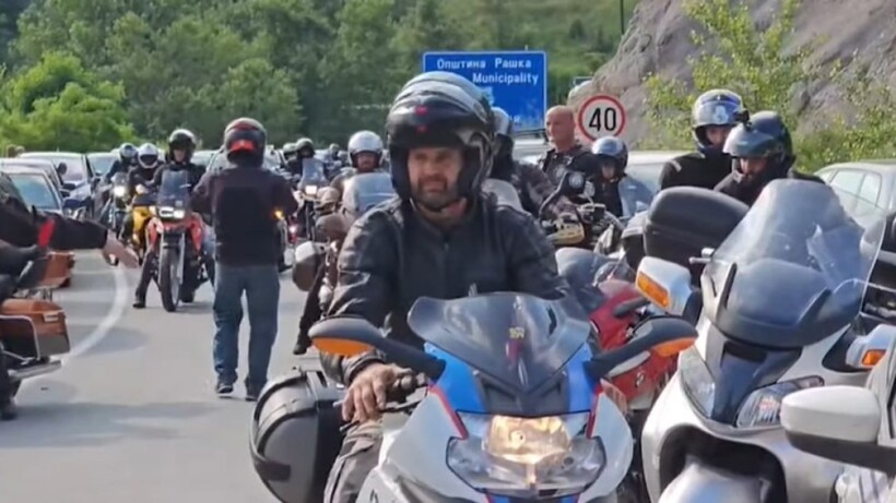 Motoçiklistët që erdhën nga Serbia u kthyen mbrapsht në pikën kufitare në Jarinjë