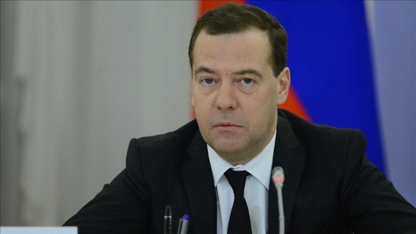 Medvedev: Lufta mund të përfundojë shpejt me traktat paqeje ose armë bërthamore