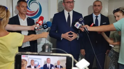 Mickoski: Nuk do të ketë ndryshime kushtetuese, teksti nuk është i pranueshëm