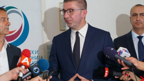 Mickoski: Qeveria pasi dështoi, po i lut ndërkombëtarët që ti bëjnë presion VMRO-DPMNE-së