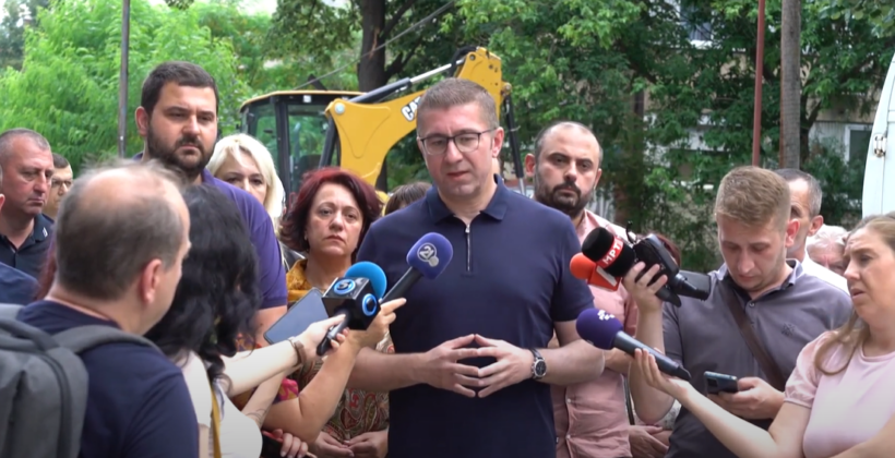 (VIDEO) Mickoski: Ali Ahmeti do ta përfundojë karrierën si kriminel