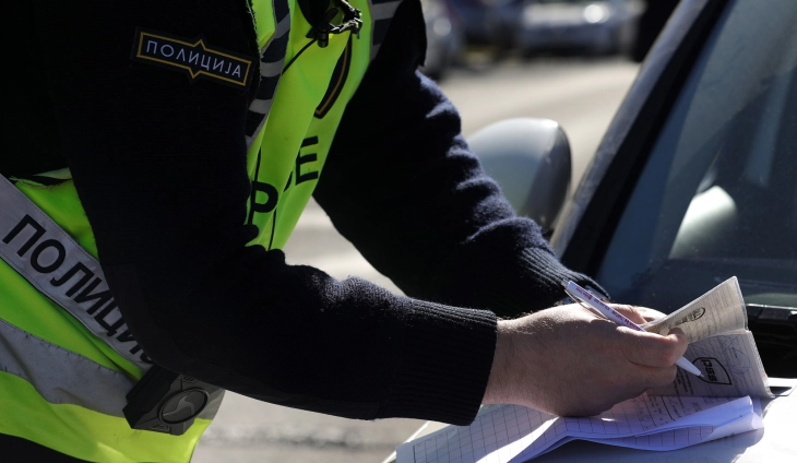 Policia shqipton 399 gjoba për vozitje të shpejtë