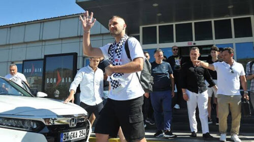 Zyrtare: Besiktas transferon Rebicin nga Milani