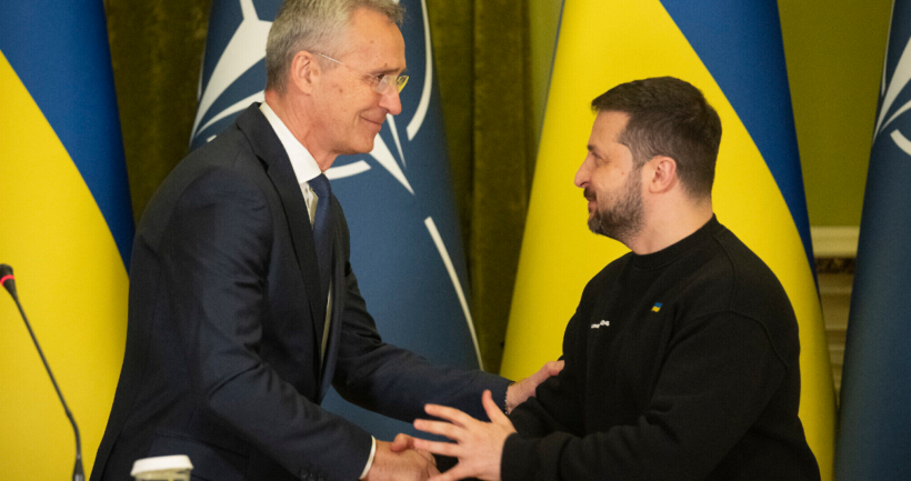 Stoltenberg bisedë telefonike me Zelenskyn: Ukraina, më pranë se kurrë me NATO-n