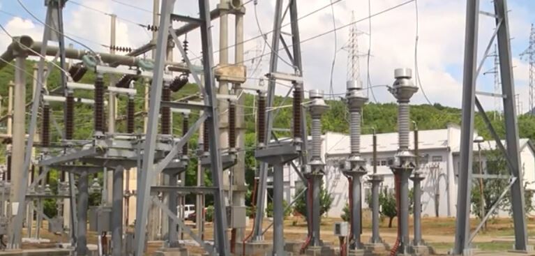 (VIDEO) Sllupçani dhe Orizarja ende pa energji elektrike