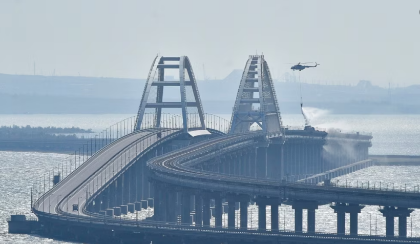 Rusia thotë se ura e Krimesë është rihapur pjesërisht