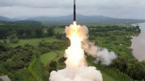 SHBA, Koreja e Jugut dhe Japonia dënojnë lëshimin e raketës balistike nga Koreja Veriore