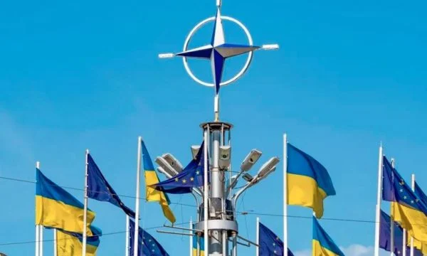 Kremlini: Do ta trajtojmë si kërcënim pranimin e Ukrainës në NATO