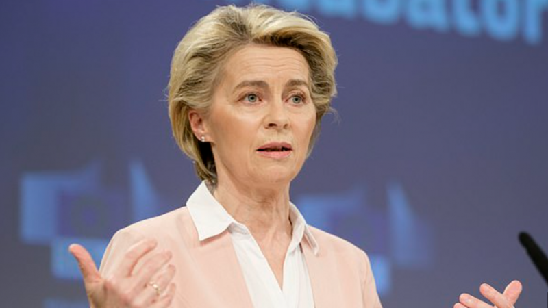 Kriza e emigrantëve, Von der Leyen: Duhet t’i godasim trafikantët dhe ta shkatërrojmë këtë model kriminal