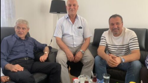 Edhe Blerim Bexheti shfaqet i lumtur pranë Ali Ahmetit