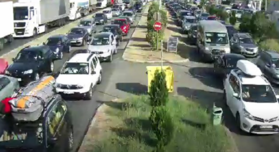 Në pikën kufitare “Bogorodicë” koha e pritjes është 30 minuta