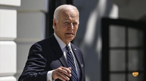 Presidenti Biden viziton zonën e dëmtuar nga zjarri në Hawaii dhe premton ndihmë