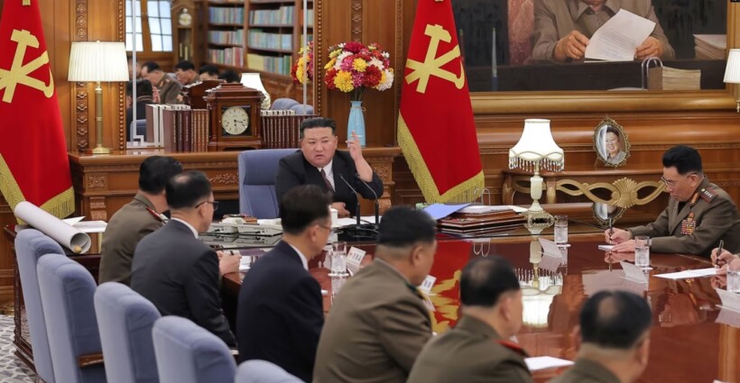 Kim Jong Un shkarkon shefin e ushtrisë dhe rrit “përgatitjet për luftë”