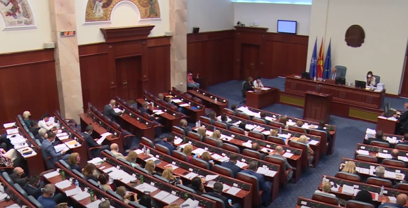 (VIDEO) Analiza e Kuvendit: Gjysma e deputetëve flasin pa argumente