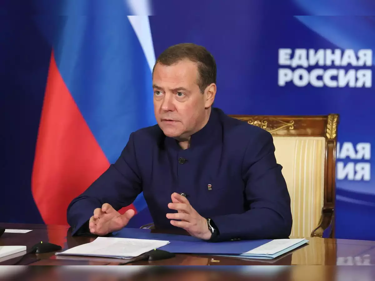 Medvedev: Perëndimi nuk është i interesuar për paqen, por për të fituar para