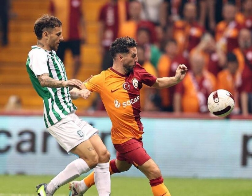 Mertens shënon gol të bukur, Galatasaray kualifikohet