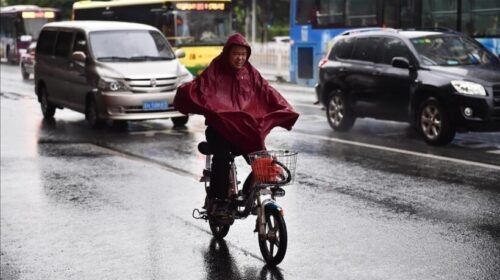 Shkon në 29 numri i të vdekurve nga tajfunet në Filipine