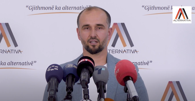 (VIDEO) Alternativa: Pendarovski duke e sulmuar Albin Kurtin ia bën qejfin Vuçiqit