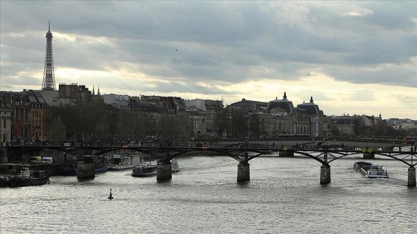 Paris, anulohet ngjarja e notit në lumin Sena për shkak të ndotjes së ujit
