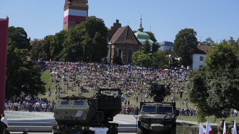 Polonia mban paradën më të madhe ushtarake në dekada