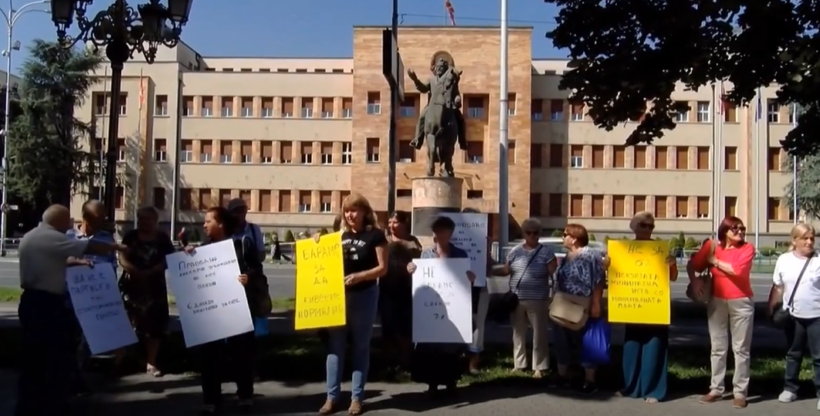 (VIDEO) Pensionistët kërkojnë rritje të pensioneve