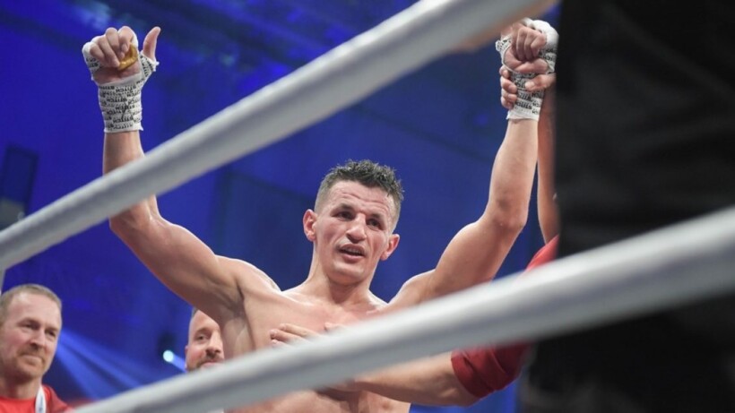 Haxhi Krasniqi shpallet kampion në WBC Silver, pasi referi e diskualifikoi Nadjib Mohammedin