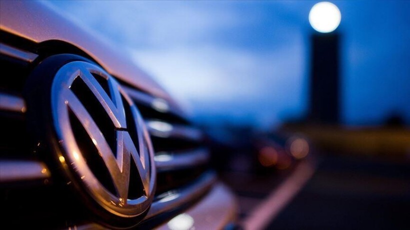 Volkswagen ndërpret prodhimin e automobilëve