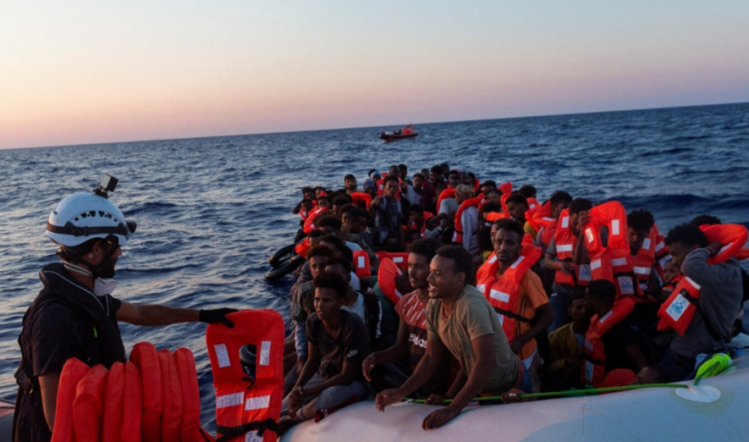 Italia ashpërson ligjet e azilit mes valës në rritje të emigrantëve
