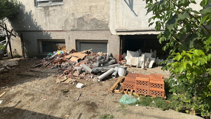 Hedhje e paligjshme e mbetjeve në shtatë komuna të Shkupit në muajin gusht, janë përpiluar 52 procesverbale
