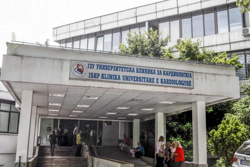 Punonjësi grushton drejtorin e Klinikës së Kardiokirurgjisë në Shkup