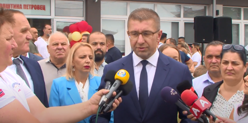 (VIDEO) Mickoski: Edhe me flamur të artë nëse votohen ndryshimet e kodit penal, kriminelët do të përgjigjen