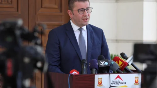 Mickoski porosit Gruevskin: Nuk kam ndërmend që me shënime publike të bëhem pjesë e skenarit për krijimin e përçarjes në interes të kësaj qeverie