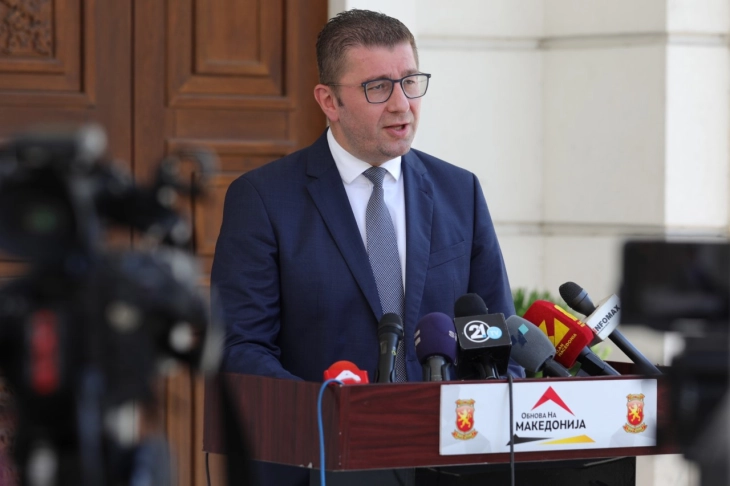 Mickoski porosit Gruevskin: Nuk kam ndërmend që me shënime publike të bëhem pjesë e skenarit për krijimin e përçarjes në interes të kësaj qeverie