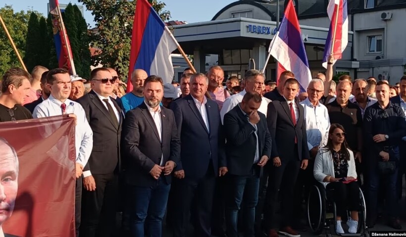 Me fotografi të Putinit në Bosnje protestohet në mbështetje të Dodikut