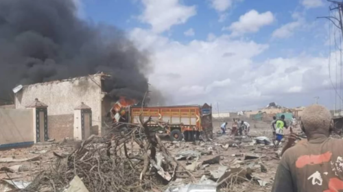 Shpërthen kamioni i bllokuar në Somali, të paktën dhjetë të vdekur